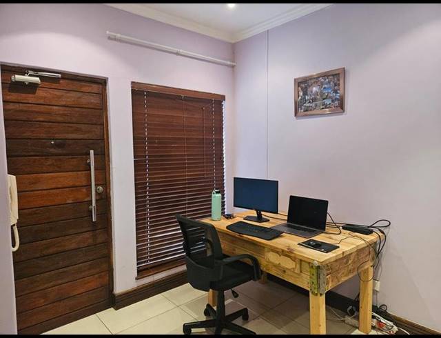1 BEDROOM APARTMENT FOR SALE IN UMHLANGA RIDGE